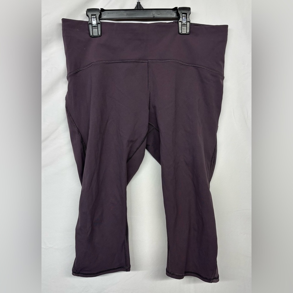 Women’s size 12 lululemon purple capris